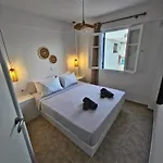Trouhalos شقة Livadi (Serifos)