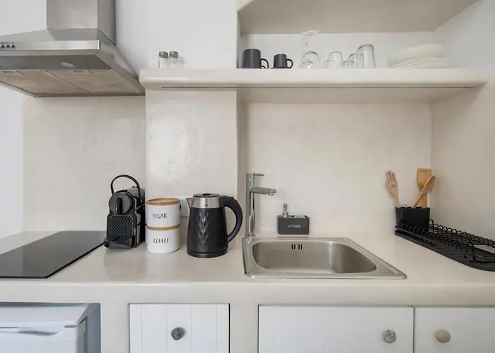 アパート Trouhalos リバディオン